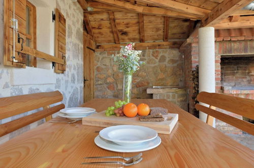 Photo 18 - Cozy Holiday Home With Garden in Starigrad