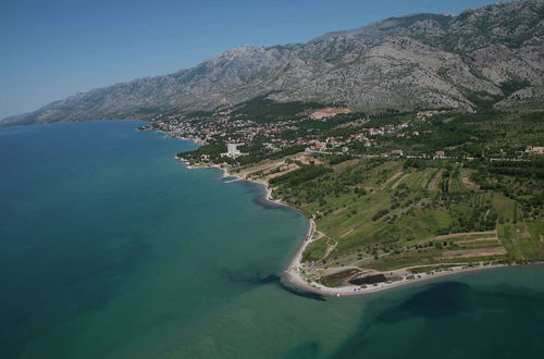 Photo 30 - Cozy Holiday Home With Garden in Starigrad