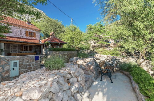 Photo 26 - Cozy Holiday Home With Garden in Starigrad