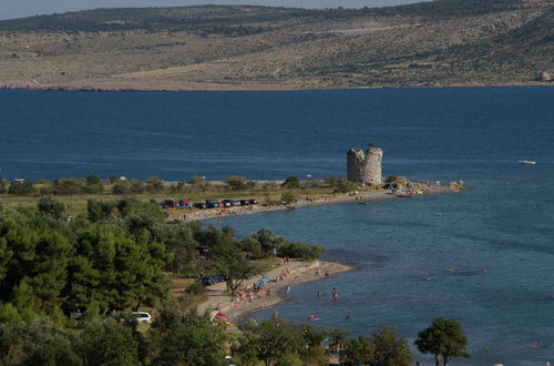 Photo 33 - Cozy Holiday Home With Garden in Starigrad