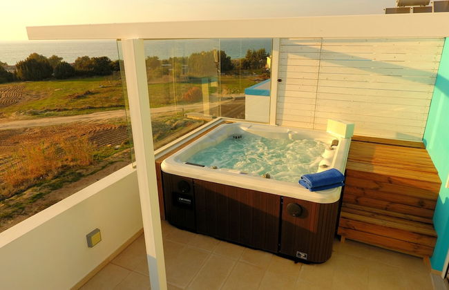 Seabreeze Villa - with Jacuzzi & heated pool - Foto 37