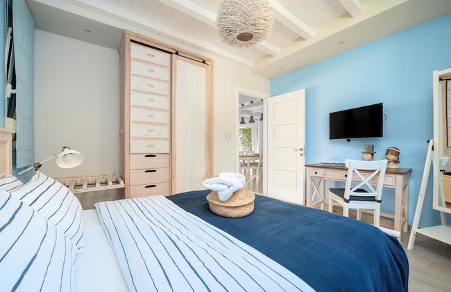 Seabreeze Villa - with Jacuzzi & heated pool - Foto 9
