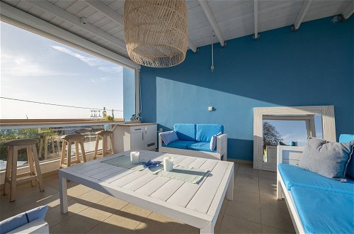 Foto 65 - Seabreeze Villa - with Jacuzzi & heated pool