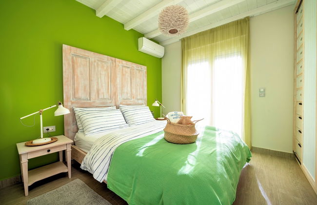 Seabreeze Villa - with Jacuzzi & heated pool - Foto 12