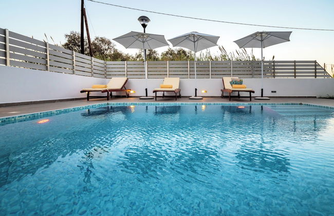 Seabreeze Villa - with Jacuzzi & heated pool - Foto 71