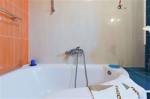Foto 13 - Attractive Apartment in Zadar With Private Pool