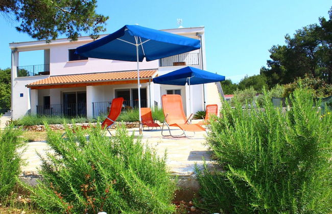 Modern Holiday Home With Terrace, Near the Sea - Foto 1