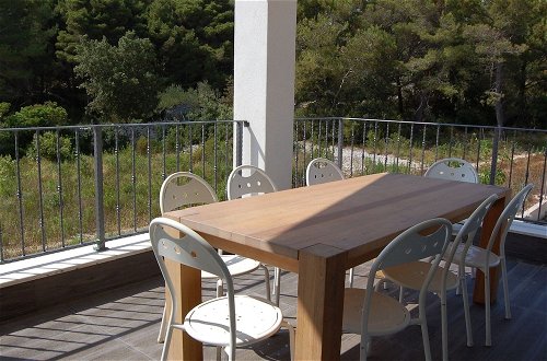 Photo 11 - Modern Holiday Home With Terrace, Near the Sea