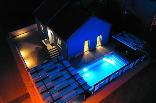 Foto 48 - Lovely Holiday Home With Private Swimming Pool