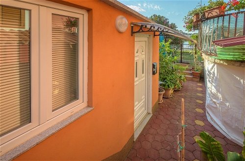 Photo 18 - Orange - Garden Terrace - SA1