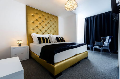 Photo 14 - B Gold Luxury Rooms