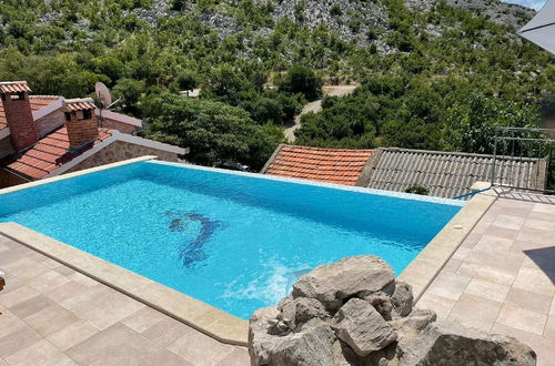 Photo 15 - Lovely Holiday Home in Starigrad With Private Swimming Pool