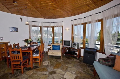 Foto 34 - Karavos Sea View Apartments