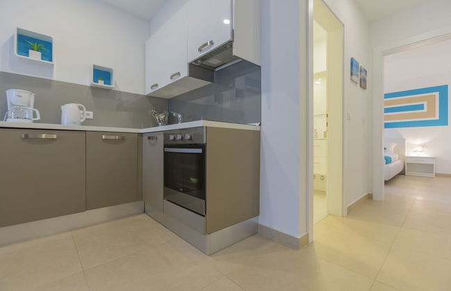 Lux Apartments - Photo 38