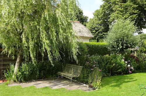 Photo 18 - Attractive Holiday Home With Jetty