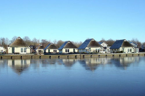 Photo 29 - Attractive Holiday Home With Jetty