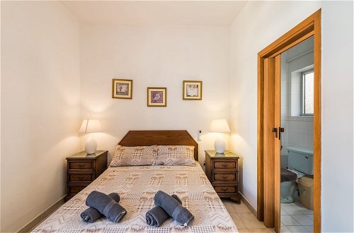 Foto 3 - Bay View Apartment by Getaways Malta