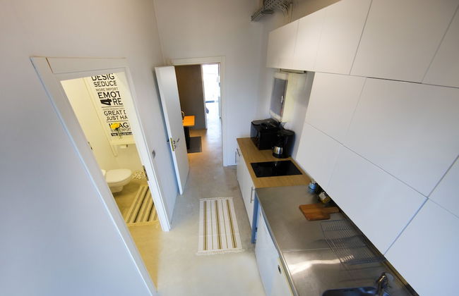 Acropolis View Modern Loft - Photo 5
