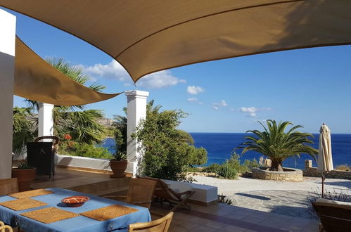 Foto 33 - Tranquil Villa With Sea View in Ammopi Karpathos