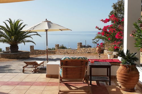 Foto 11 - Tranquil Villa With Sea View in Ammopi Karpathos