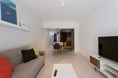 Photo 21 - Modern 3 Bedroom 3 Bathroom Near Balluta Bay Sliema