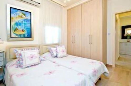 Photo 11 - Amadora Luxury Villas