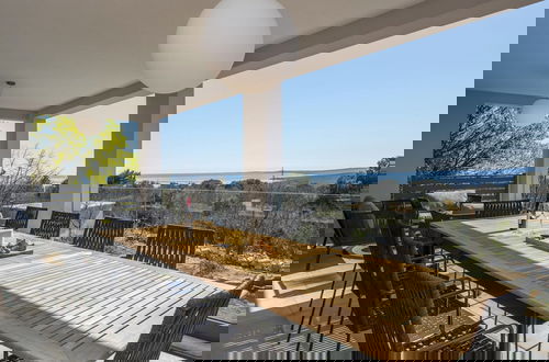 Foto 76 - Villa with Swimming Pool, Outdoor Kitchen, Sauna, Hot Tub, Play Area, Sea View
