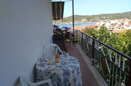 Photo 11 - Charming Apartment in Vinisce With Jetty