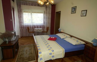 Photo 2 - Charming Apartment in Vinisce With Jetty