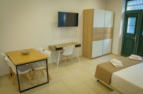 Photo 7 - Uni Island City Suites