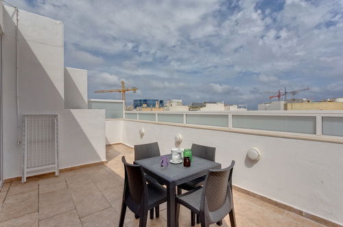 Photo 6 - Modern Penthouse in the Heart of Saint Julian's