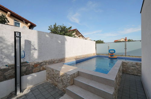 Photo 21 - Modern Apartment With Private Pool in Maslenica