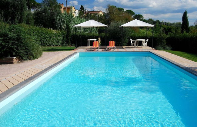 Sunlit Home With Pool - Foto 17