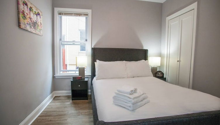 Photo 1 - Downtown Boston 4bed 2 Full Bath Condo North End