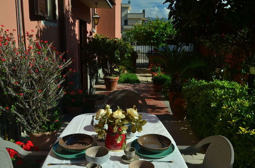 Photo 25 - Cosy Holiday Home in Pompei With Garden