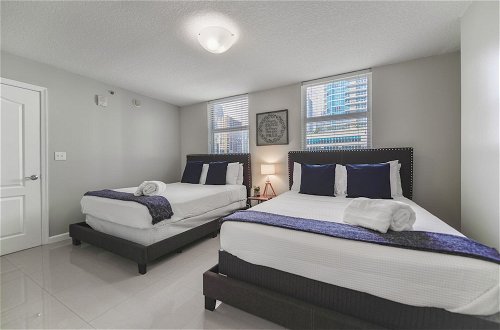 Photo 9 - 3 Bedroom Apartment on Brickell