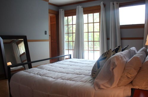 Photo 13 - Stunning 3bd/2ba Vacation House in the Vineyard