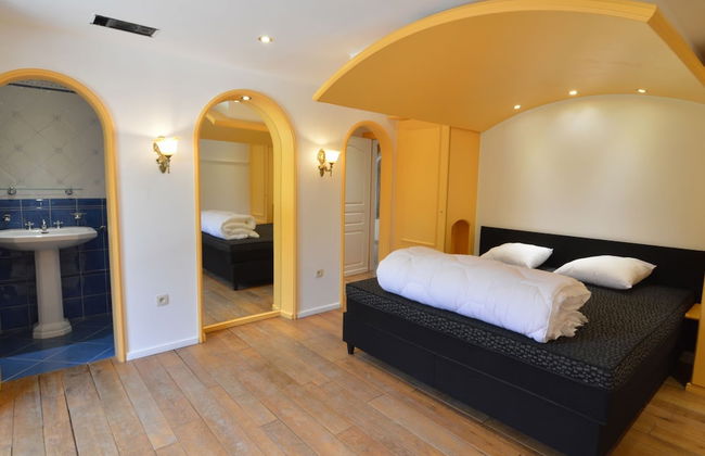Luxurious Country House - Photo 7