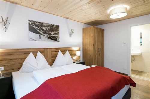 Photo 4 - Luxurious Apartment in Saalbach-hinterglemm Near Ski Area