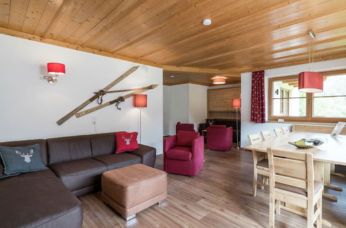 Photo 8 - Luxurious Apartment in Saalbach-hinterglemm Near Ski Area