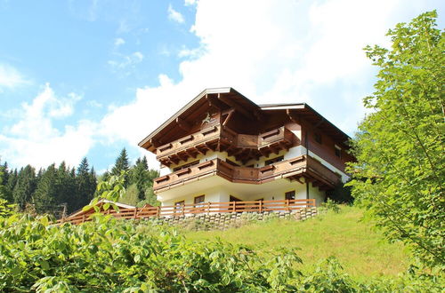 Photo 15 - Luxurious Apartment in Saalbach-hinterglemm Near Ski Area