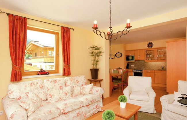 Chalet in Saalbach Near Ski Lift & Sauna - Foto 10