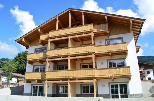 Foto 1 - Luxury Penthouse in Brixen im Thale With Parking