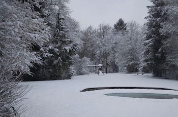 Photo 31 - Luxury Villa with Swimming Pool near F1 Circuit