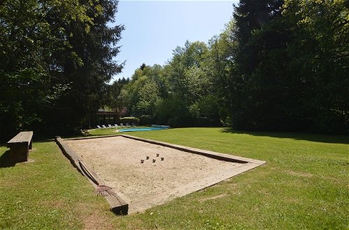 Foto 27 - Luxury Villa with Swimming Pool near F1 Circuit