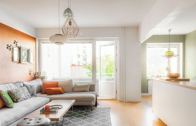 Peaceful 1BR in Design District - Photo 10