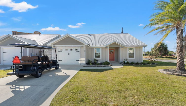 Photo 1 - Coral Cabana - 3BD 2BA Home Close to Beach w/ Optional Golf Cart