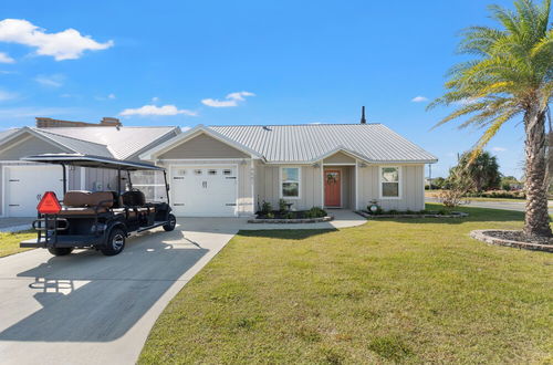 Photo 1 - Coral Cabana - 3BD 2BA Home Close to Beach w/ Optional Golf Cart