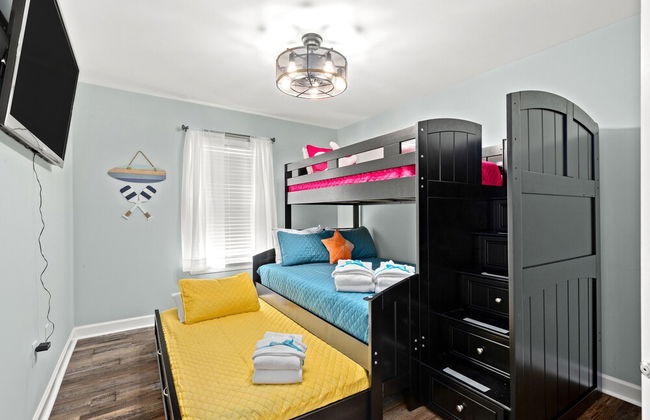Coral Cabana - 3BD 2BA Home Close to Beach w/ Optional Golf Cart! - Foto 7
