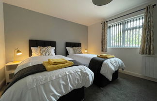 Photo 2 - Cosy & Comfortable Apt with Parking